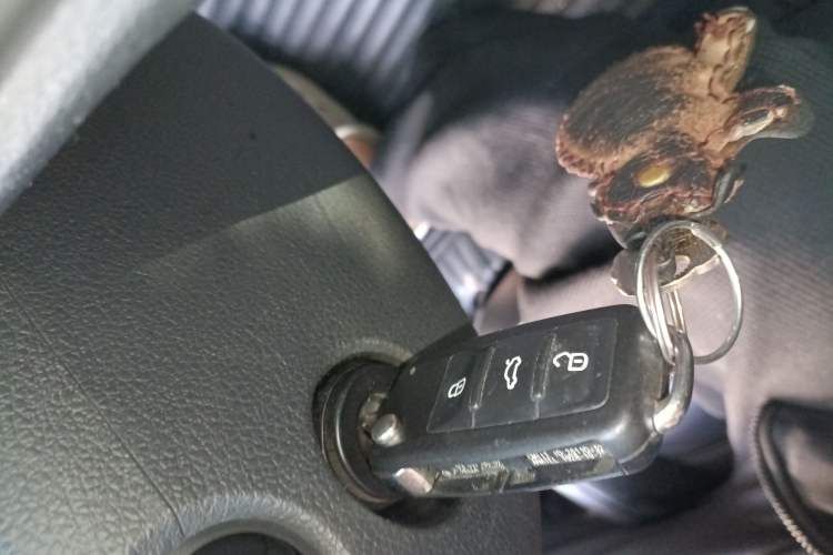 Used Volkswagen Passat 2014 1.4TSI Manual Luxury Edition Vehicle Key
