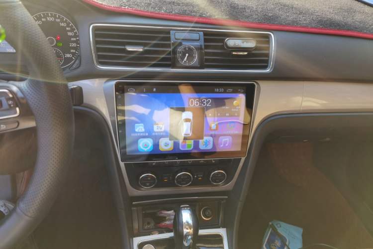 Used Volkswagen Passat 2014 1.8TSI DSG Prestige Edition Audio And AC Panel