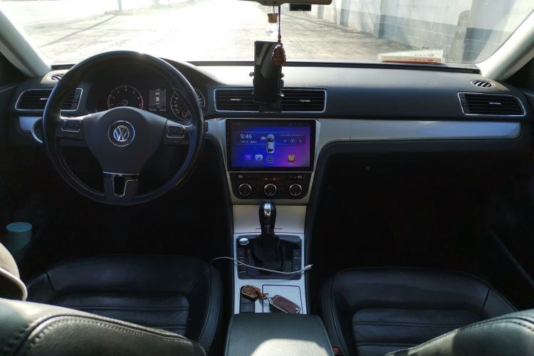Used Volkswagen Passat 2014 1.8TSI DSG Prestige Edition Center Console