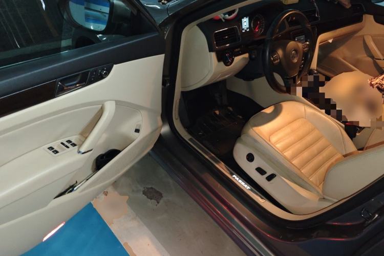 Used Volkswagen Passat 2014 1.8TSI DSG Prestige Edition Driver Seat