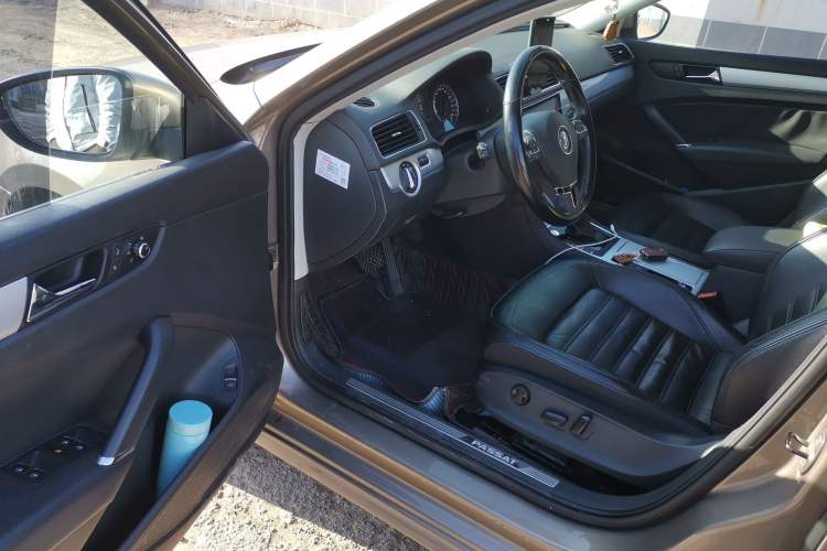 Used Volkswagen Passat 2014 1.8TSI DSG Prestige Edition Driver Seat