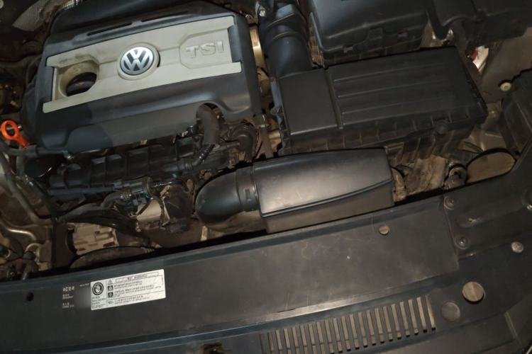 Used Volkswagen Passat 2014 1.8TSI DSG Prestige Edition Engine Bay