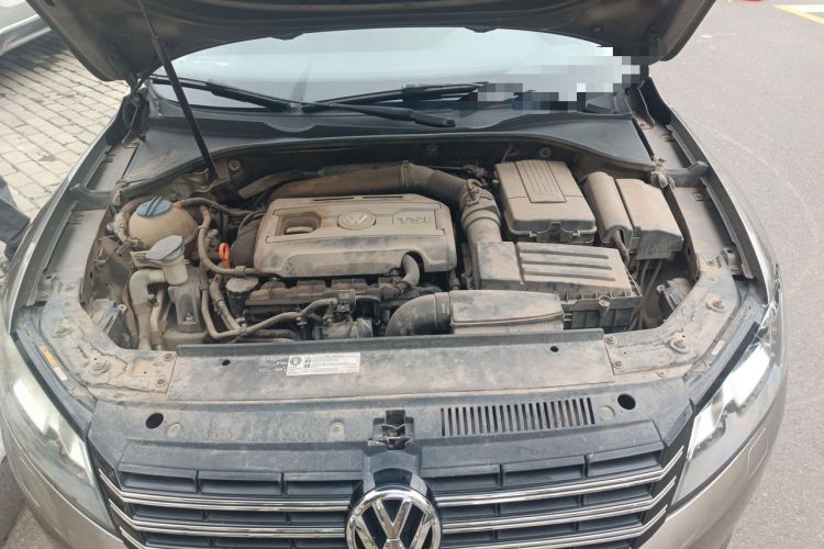 Used Volkswagen Passat 2014 1.8TSI DSG Prestige Edition Engine Bay