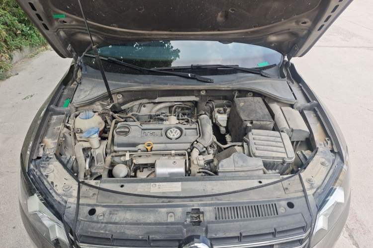 Used Volkswagen Passat 2014 1.4TSI Manual Prestige Edition Engine Bay