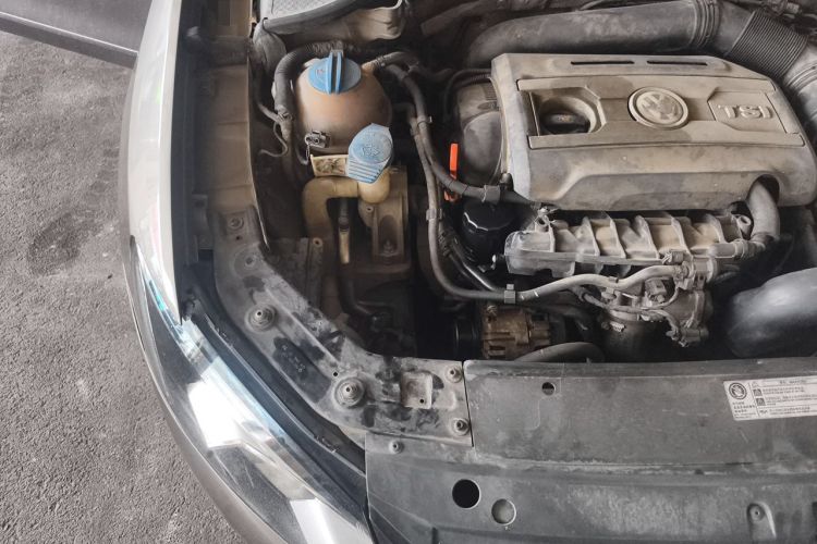 Used Volkswagen Passat 2014 1.8TSI DSG Prestige Edition Engine Bay Right