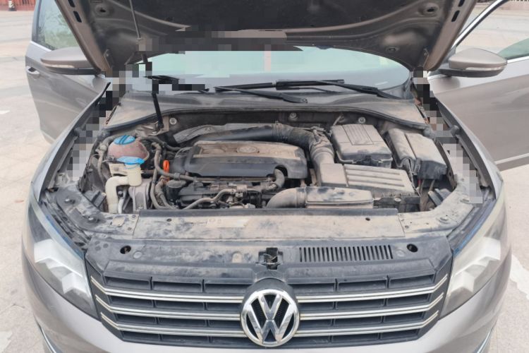 Used Volkswagen Passat 2014 1.8TSI DSG Prestige Edition Engine Bay