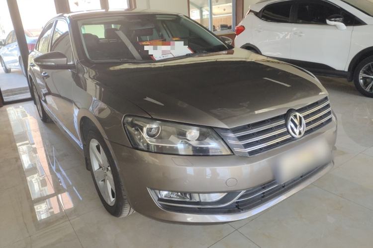 Used Volkswagen Passat 2014 1.8TSI DSG Prestige Edition Front Right 45 Deg