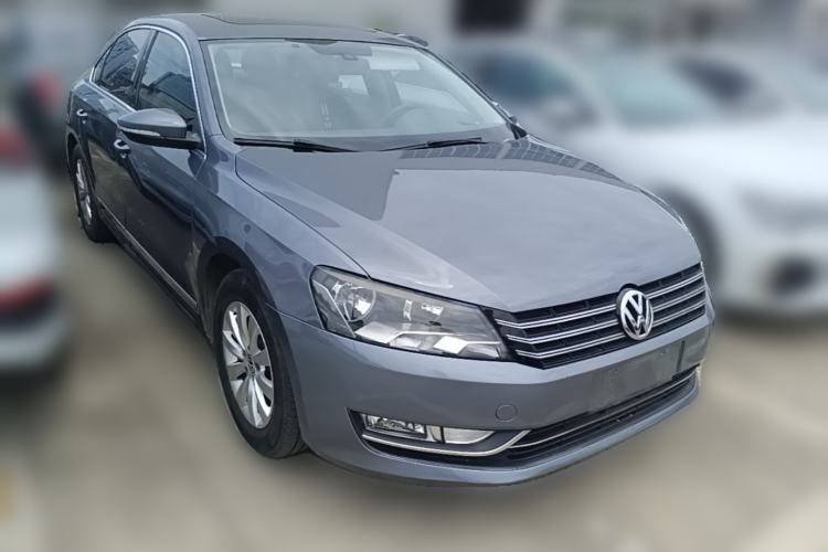 Used Volkswagen Passat 2014 1.8TSI DSG Prestige Edition Front Right 45 Deg
