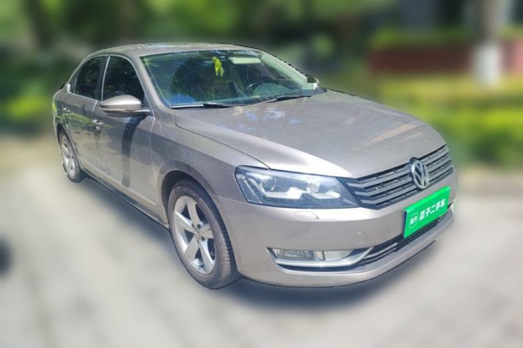 Used Volkswagen Passat 2014 1.8TSI DSG Prestige Edition Front Right 45 Deg