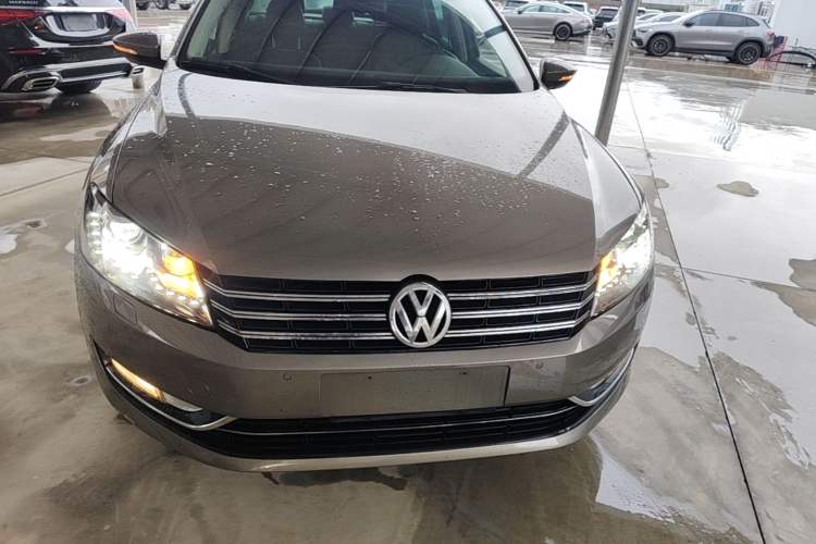 Used Volkswagen Passat 2014 1.8TSI DSG Prestige Edition Front