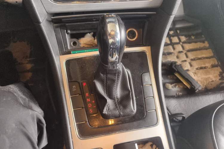 Used Volkswagen Passat 2014 1.8TSI DSG Prestige Edition Gear Lever