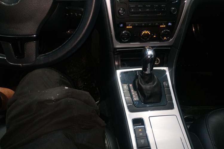 Used Volkswagen Passat 2014 1.8TSI DSG Prestige Edition Gear Lever