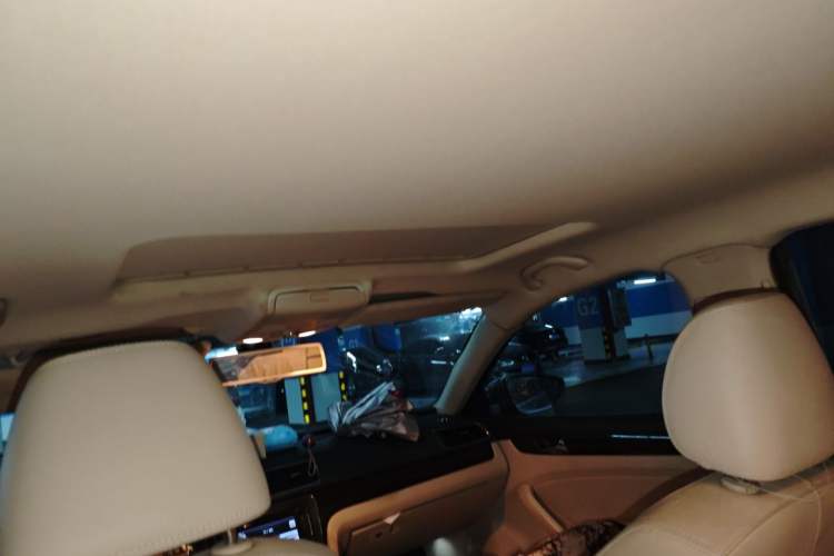 Used Volkswagen Passat 2014 1.8TSI DSG Prestige Edition Headliner