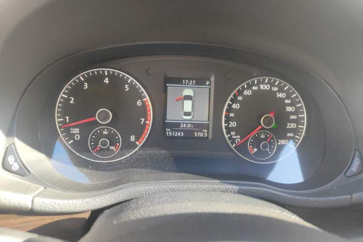 Used Volkswagen Passat 2014 1.8TSI DSG Prestige Edition Instrument Cluster