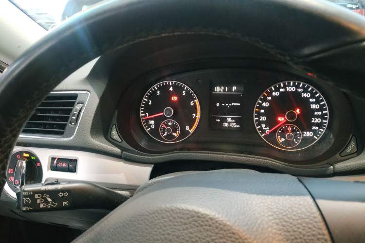 Used Volkswagen Passat 2014 1.8TSI DSG Prestige Edition Instrument Cluster
