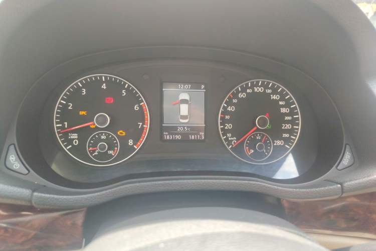 Used Volkswagen Passat 2014 1.8TSI DSG Prestige Edition Instrument Cluster