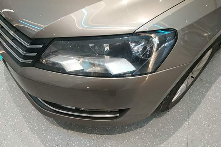 Used Volkswagen Passat 2014 1.8TSI DSG Prestige Edition Left Front Headlight