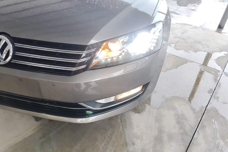 Used Volkswagen Passat 2014 1.8TSI DSG Prestige Edition Left Front Headlight