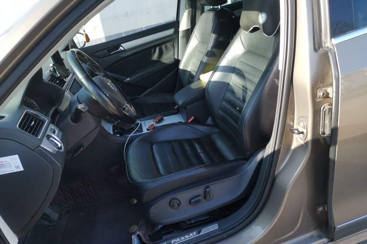 Used Volkswagen Passat 2014 1.8TSI DSG Prestige Edition Left Front Seat