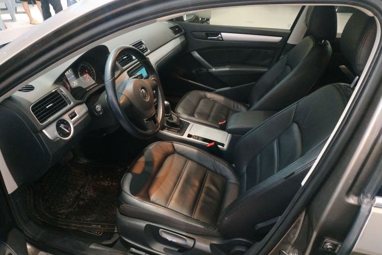 Used Volkswagen Passat 2014 1.8TSI DSG Prestige Edition Left Front Seat