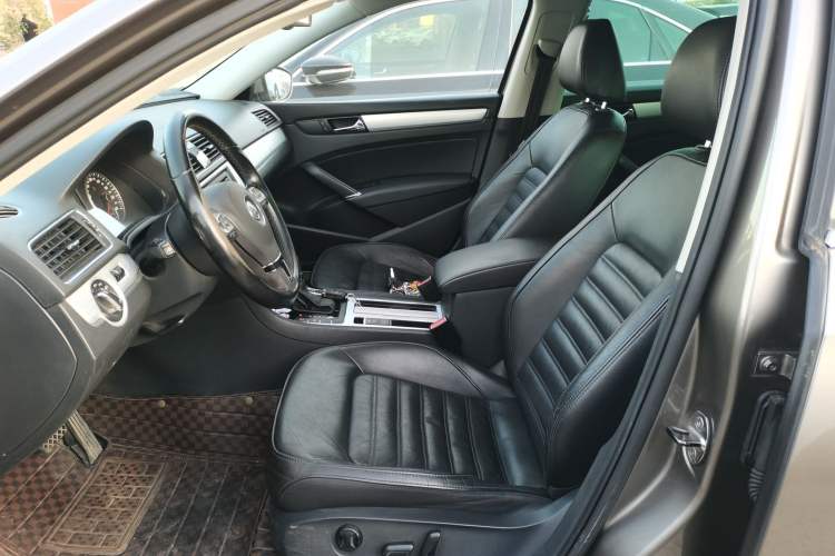 Used Volkswagen Passat 2014 1.8TSI DSG Prestige Navigation Edition Left Front Seat