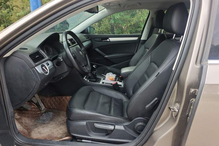 Used Volkswagen Passat 2014 1.4TSI Manual Prestige Edition Left Front Seat