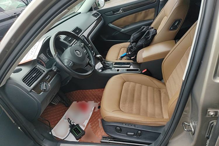 Used Volkswagen Passat 2014 2.0 TSI DSG Ultimate Edition Left Front Seat