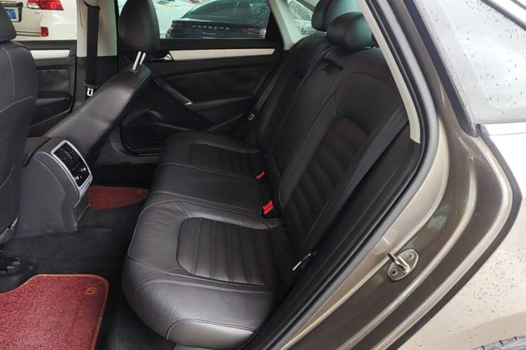 Used Volkswagen Passat 2014 1.8TSI DSG Prestige Edition Left Rear Seat