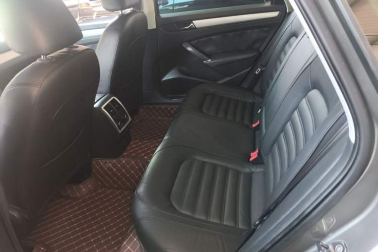 Used Volkswagen Passat 2014 1.8TSI DSG Prestige Edition Left Rear Seat