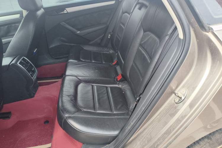 Used Volkswagen Passat 2014 1.8TSI DSG Prestige Edition Left Rear Seat