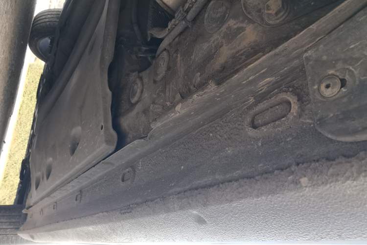Used Volkswagen Passat 2014 1.8TSI DSG Prestige Navigation Edition Left Side Sill