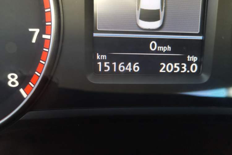 Used Volkswagen Passat 2014 1.8TSI DSG Prestige Edition Odometer Close Up