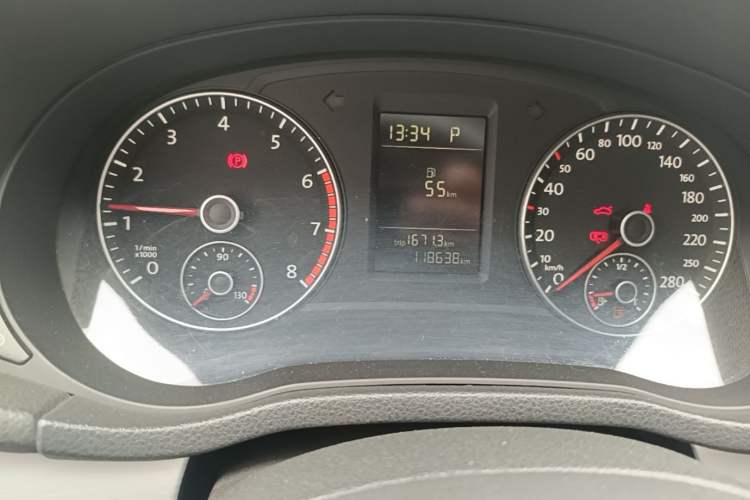Used Volkswagen Passat 2014 1.8TSI DSG Prestige Edition Odometer Close Up