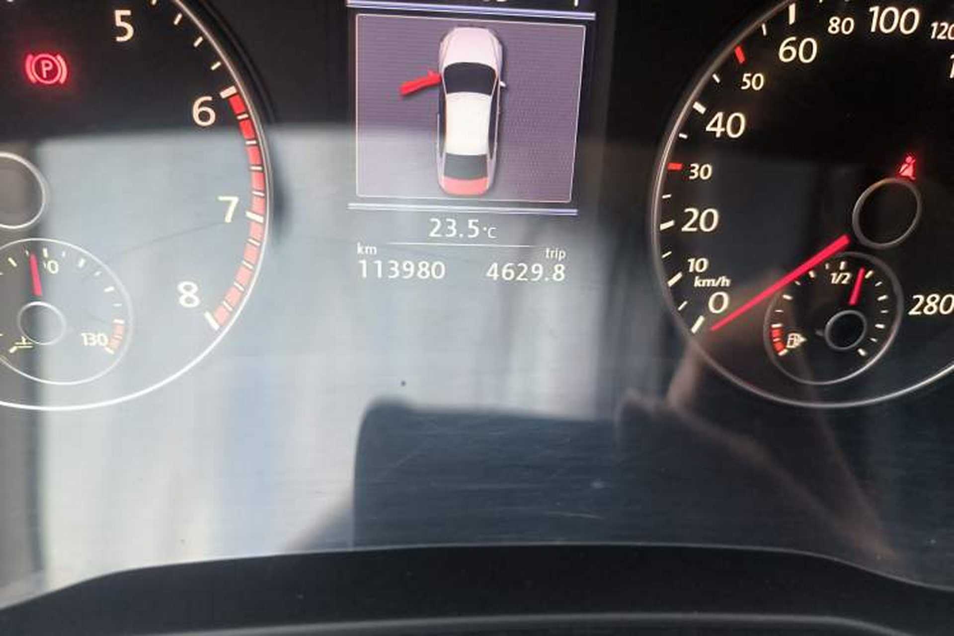 Used Volkswagen Passat 2014 2.0 TSI DSG Prestige Navigation Edition Odometer Close Up