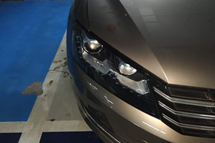 Used Volkswagen Passat 2014 1.8TSI DSG Prestige Edition Right Front Headlight