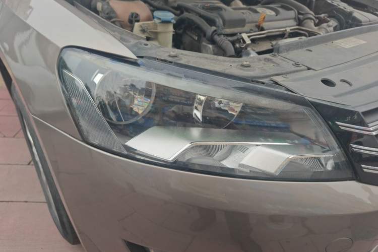 Used Volkswagen Passat 2014 1.4TSI DSG Prestige Edition Right Front Headlight