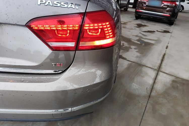 Used Volkswagen Passat 2014 1.8TSI DSG Prestige Edition Right Rear Taillight