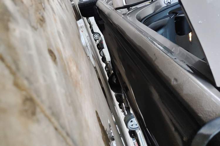 Used Volkswagen Passat 2014 1.8TSI DSG Prestige Edition Right Side Sill