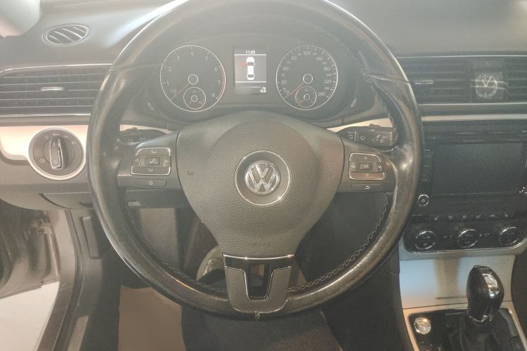 Used Volkswagen Passat 2014 1.8TSI DSG Prestige Edition Steering Wheel
