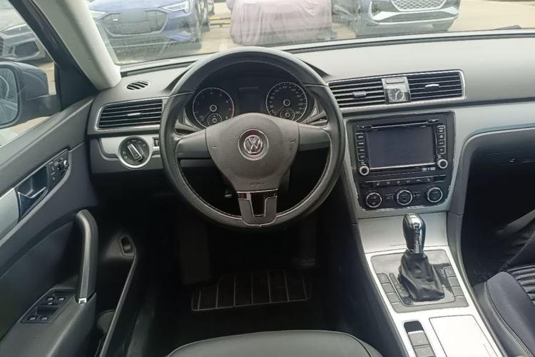 Used Volkswagen Passat 2014 1.8TSI DSG Prestige Edition Steering Wheel