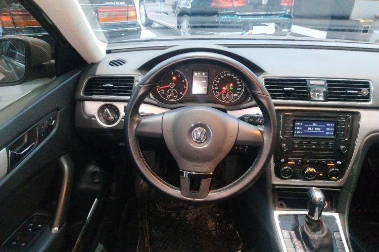Used Volkswagen Passat 2014 1.8TSI DSG Prestige Edition Steering Wheel