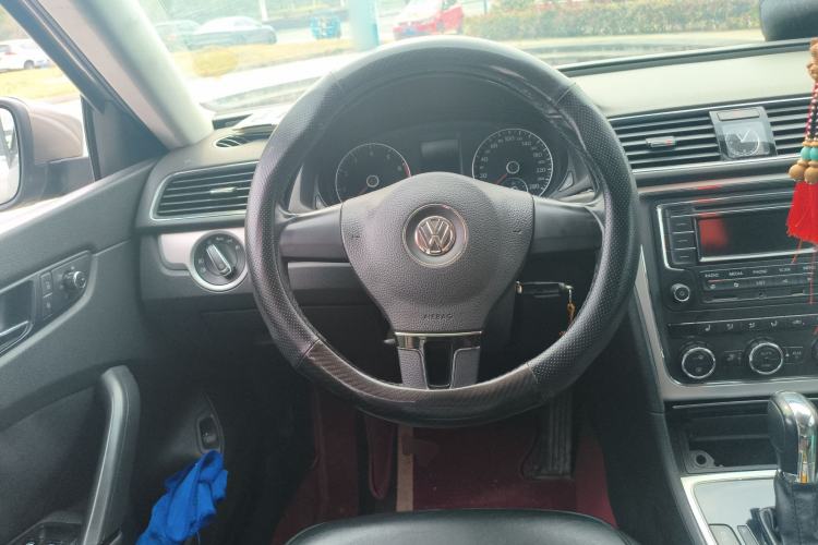 Used Volkswagen Passat 2014 1.8TSI DSG Prestige Edition Steering Wheel
