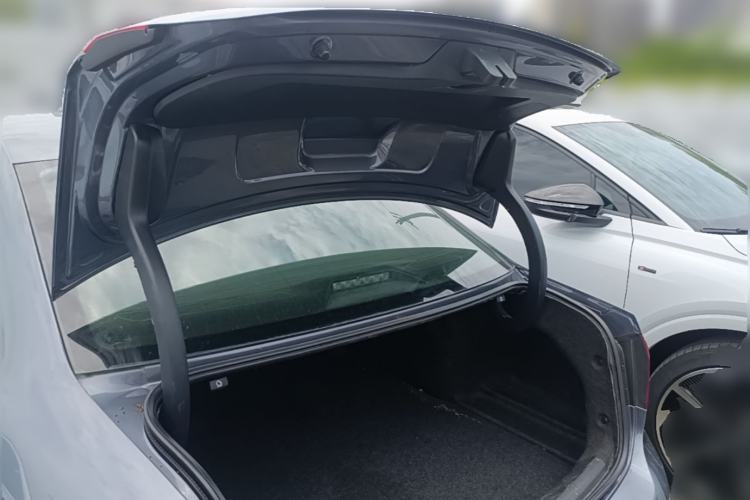 Used Volkswagen Passat 2014 1.8TSI DSG Prestige Edition Trunk