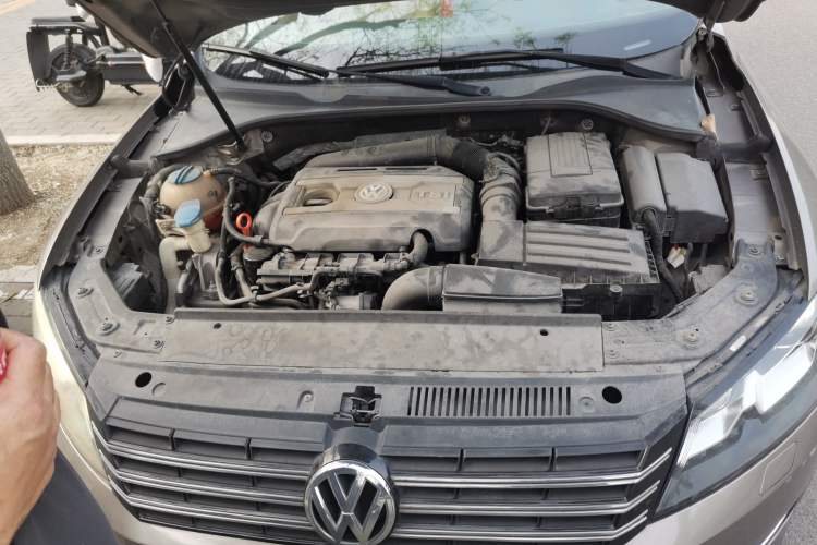 Used Volkswagen Passat 2014 2.0 TSI DSG Prestige Edition Engine Bay
