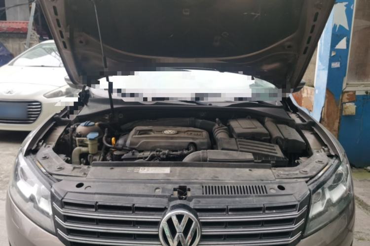 Used Volkswagen Passat 2014 1.8TSI DSG Prestige Edition Engine Bay