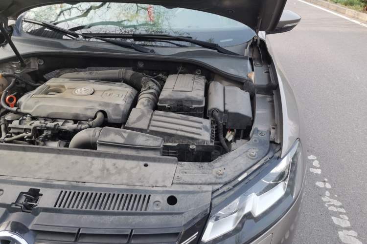 Used Volkswagen Passat 2014 2.0 TSI DSG Prestige Edition Engine Bay Left
