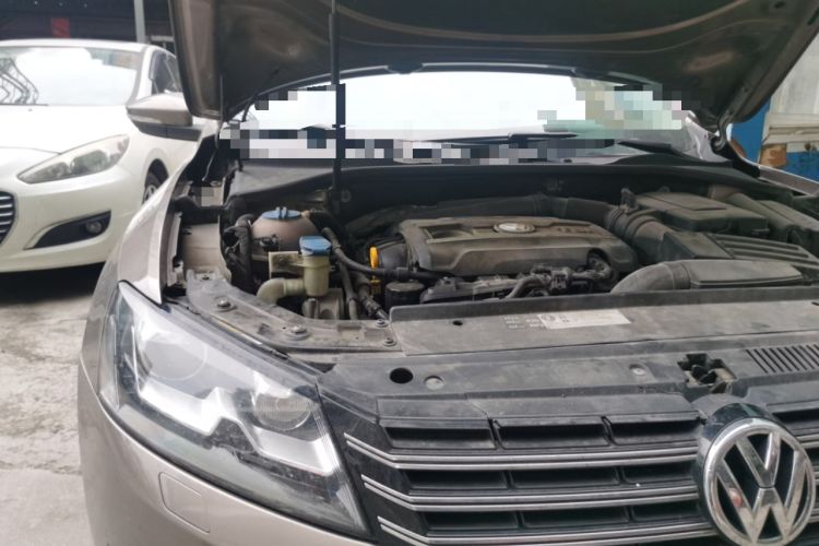 Used Volkswagen Passat 2014 1.8TSI DSG Prestige Edition Engine Bay Right