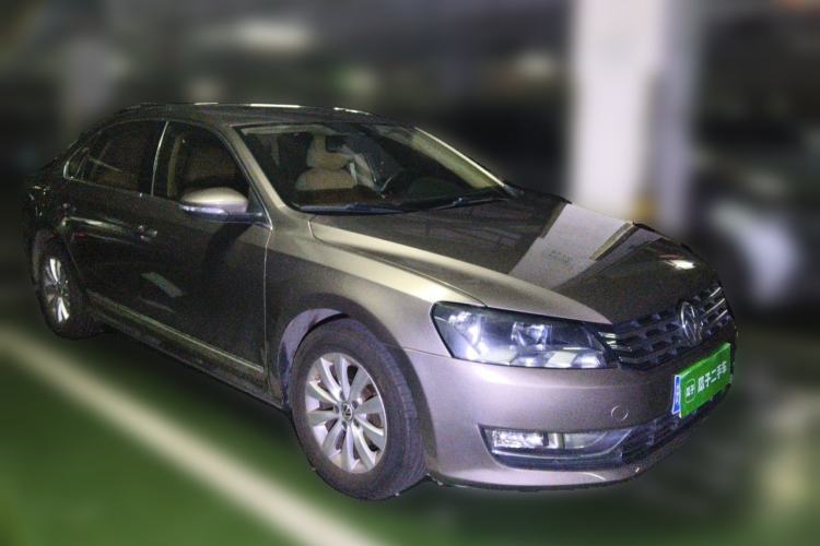 Used Volkswagen Passat 2014 1.8TSI Automatic Prestige Edition Front Right 45 Deg