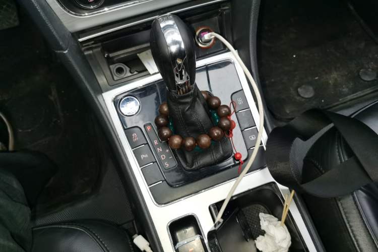 Used Volkswagen Passat 2014 1.8TSI DSG Prestige Edition Gear Lever