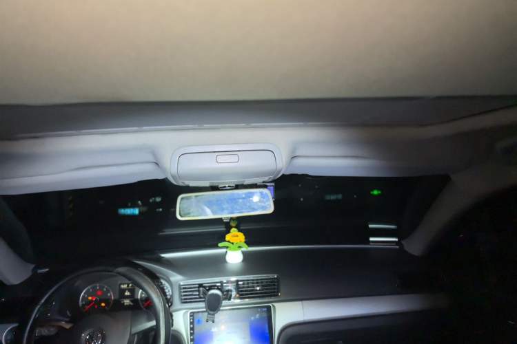 Used Volkswagen Passat 2014 1.8TSI DSG Prestige Edition Headliner